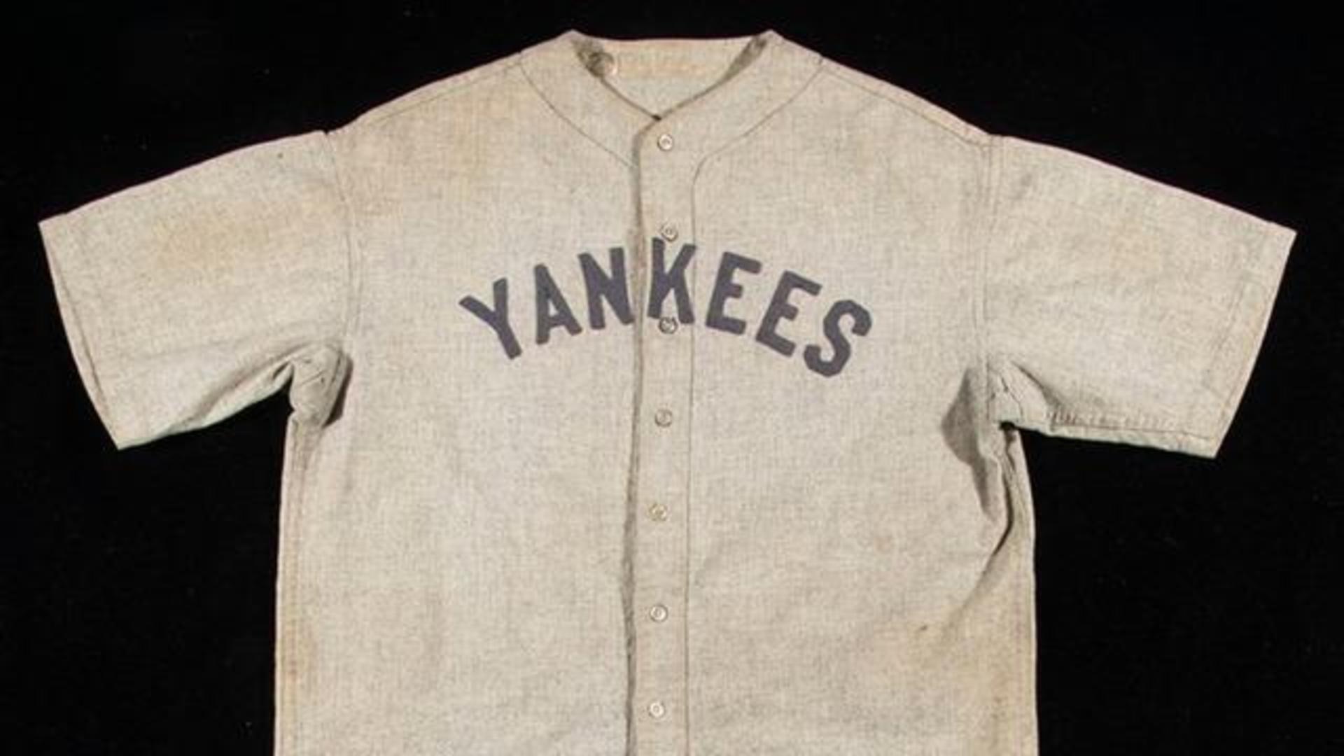 Babe Ruth jersey fetches record-breaking $5.6 million at auction - CBS News