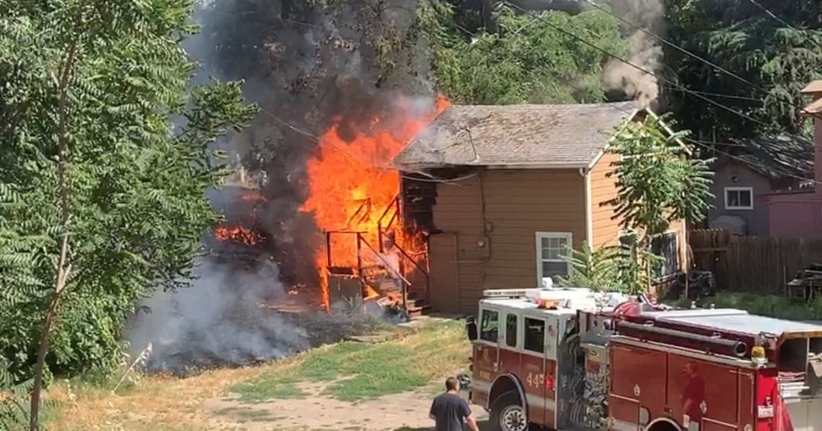 Fire Breaks Out At West Sacramento Duplex - CBS Sacramento