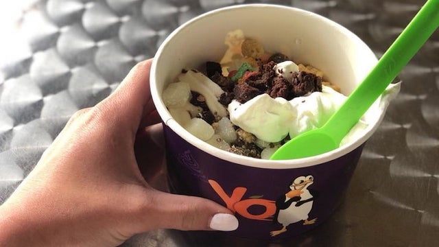 yo-craze-frozen-yogurt-credit-maryann-c-yelp.jpg 