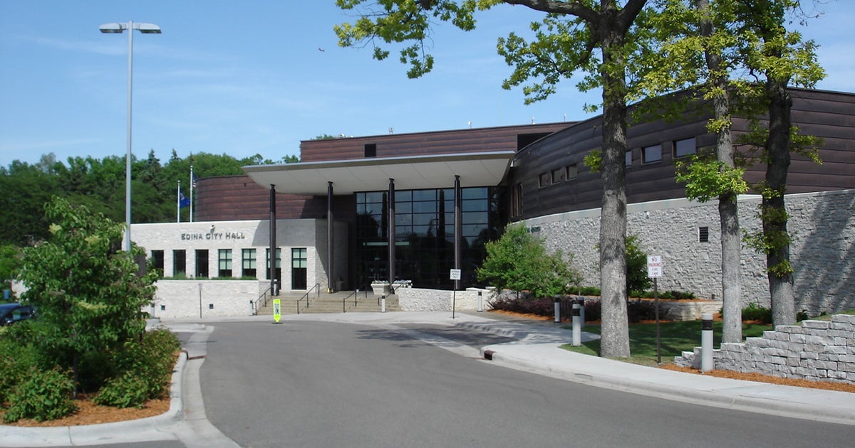 Edina City Hall To Require Public To Enter Through Main Entrance For