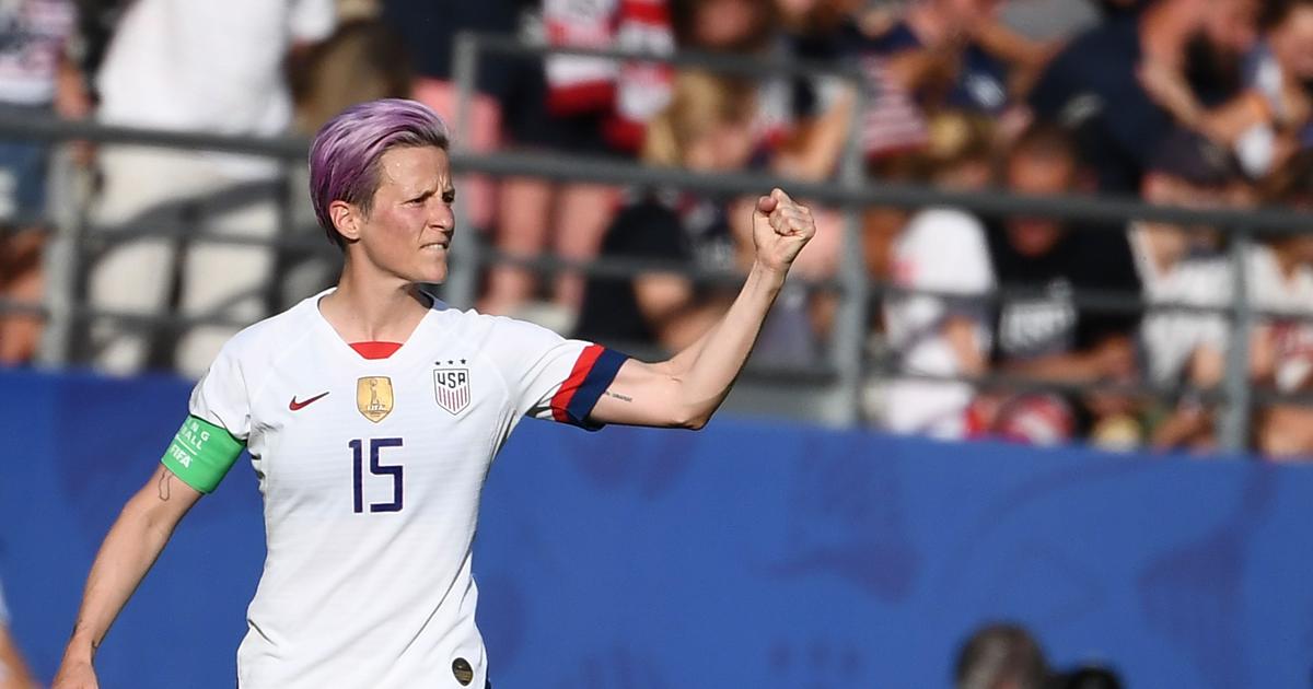 Megan Rapinoe Book Soccer Star Megan Rapinoe Scores Book Deal Following World Cup Win Cbs News 