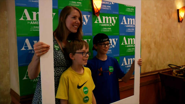 amy-klobuchar-supporters.jpg 