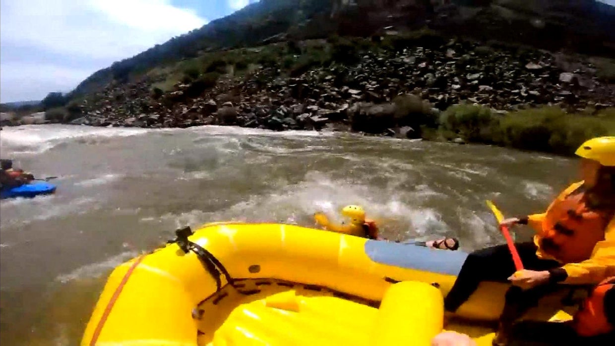 CAUGHT ON CAMERA: Girl Rescued While Whitewater Rafting On Arkansas ...