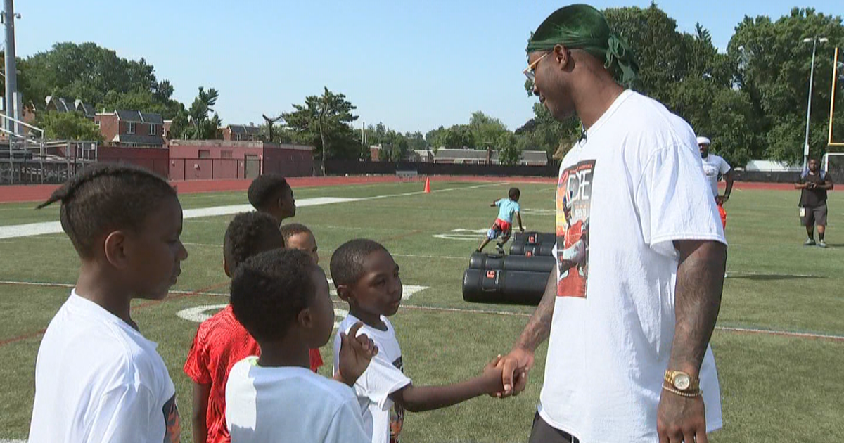 Denver Broncos Safety Continues Giving Back To Philadelphia, Hosts