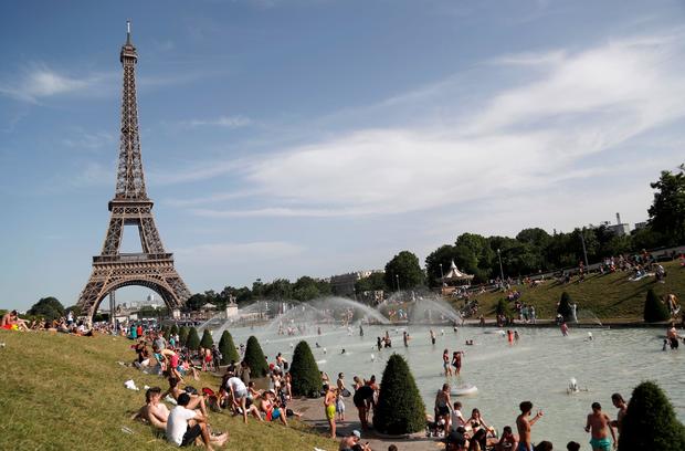 FRANCE-WEATHER-CLIMATE-HEAT-TEMPERATURE-RECORD 