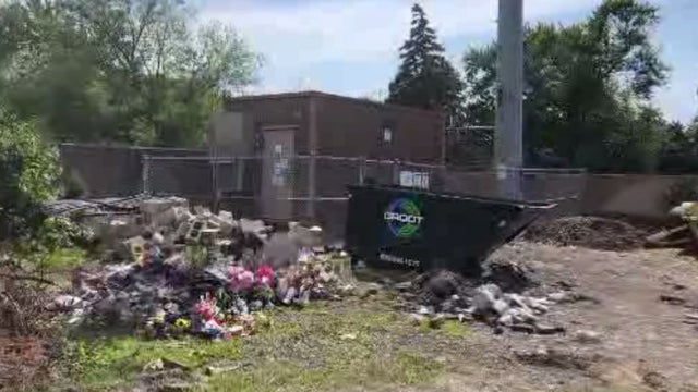 cemetery-trash-2.jpg 
