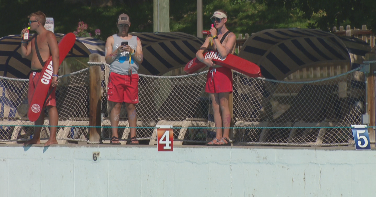 Water World Wants To Fill Nearly 1,000 Positions In Time For Summer