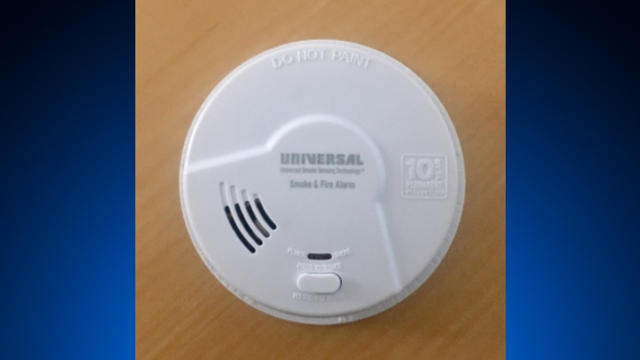 universal-smoke-detector-recall.jpg 