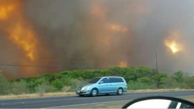 maui-fire-hawaii-car-20190712.jpg 