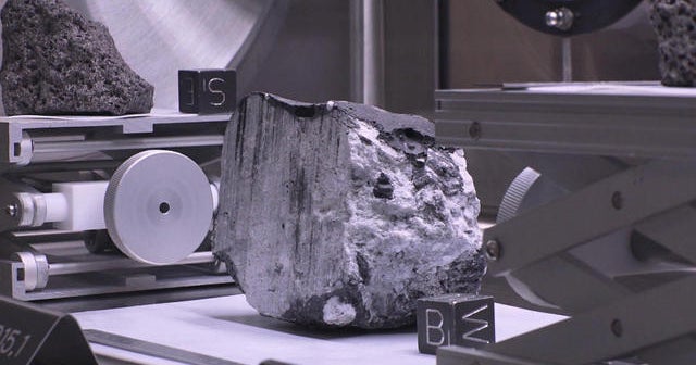 Inside Earth's largest collection of moon rocks - CBS News