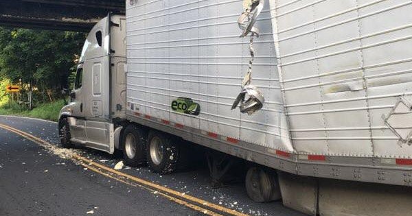 Tractor-Trailer Gets Stuck Under CSX Tracks In Frederick - CBS Baltimore