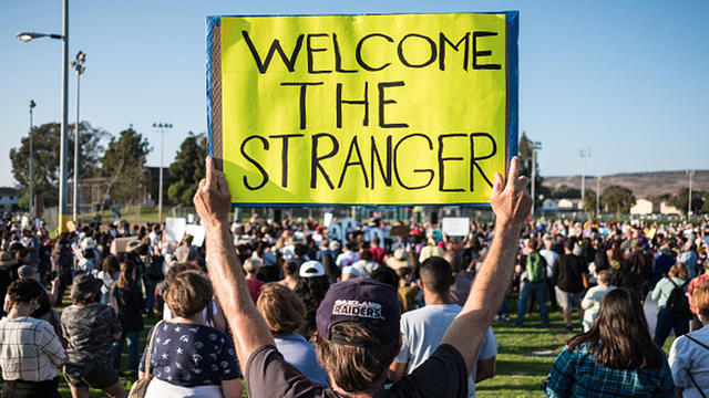 sanysidro-immigration-protest.jpg 