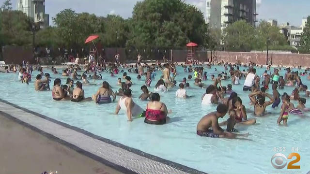 crowded-public-pool.jpg 