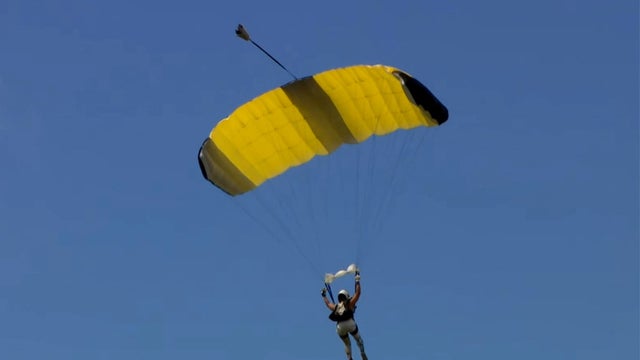 Ottawa_Skydiver_0730.jpg 