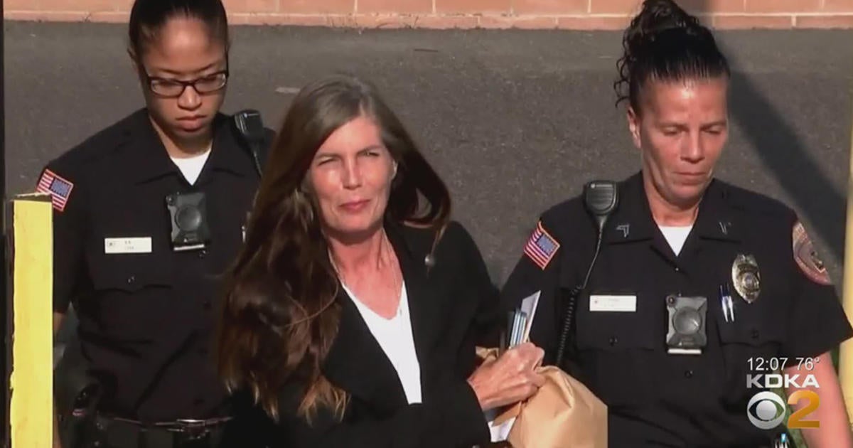 Former Pa. Attorney General Kathleen Kane Released From Jail - CBS ...