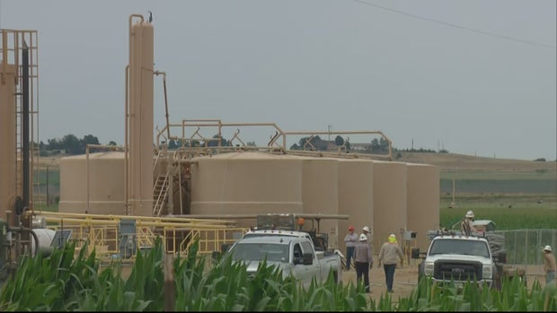 WINDSOR OIL FIRE 5PKG_frame_1160