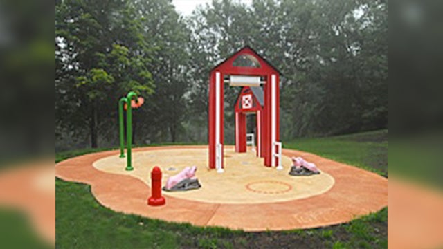 round-hill-spray-park-edit.jpg 
