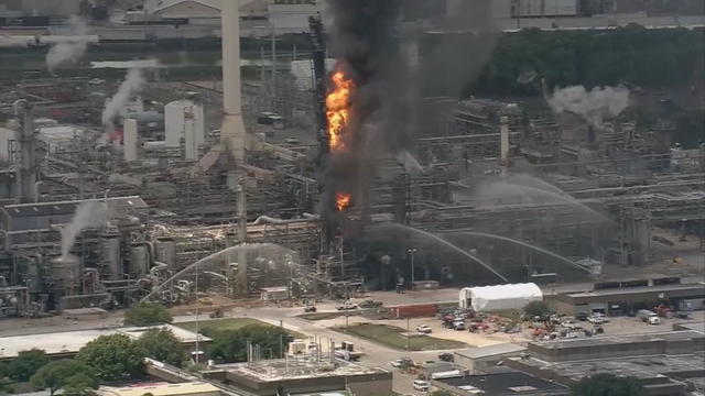 20190731-wed0402-tx-exxon-fire-vo-tx-scene-fd-frame-91.jpg 