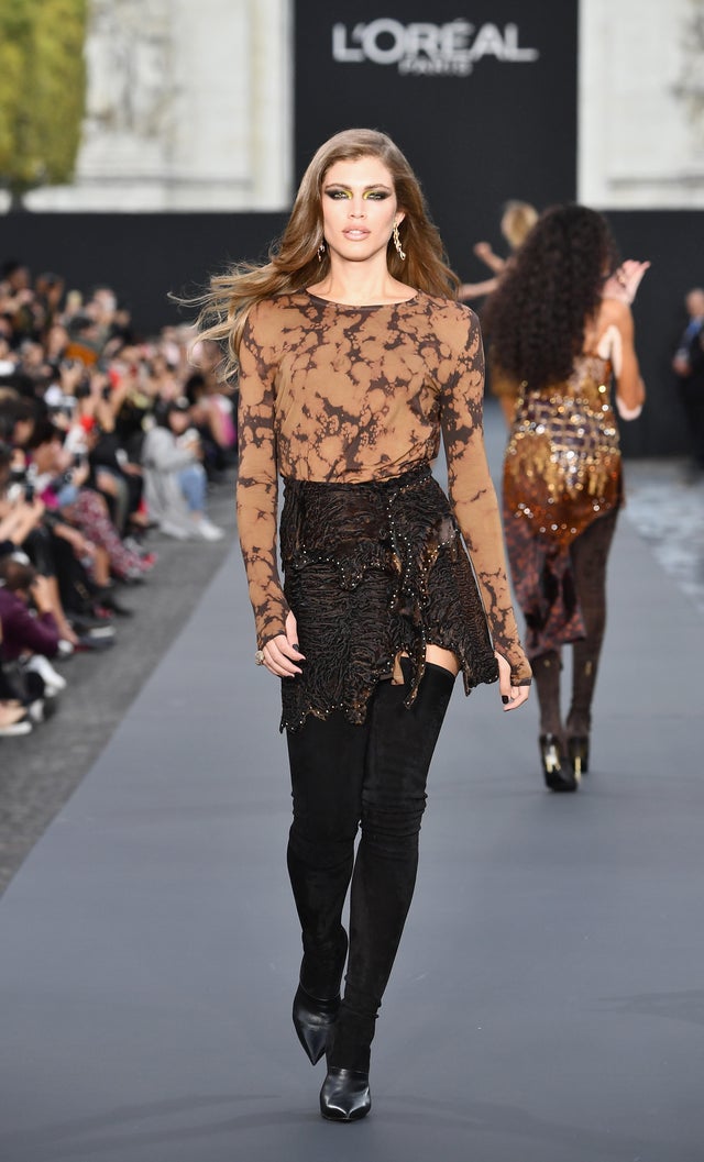 Le Defile L'Oreal Paris Runway - Paris Fashion Week Womenswear Spring/Summer 2018 