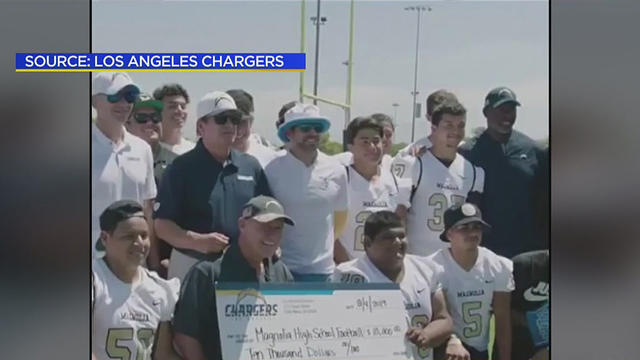 chargers-donate-magnolia-hs.jpg 