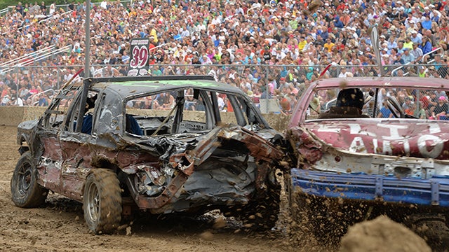 demo-derby-mud.jpg 