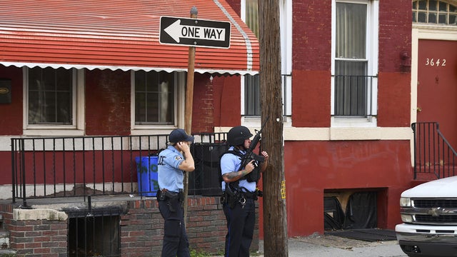 Philadelphia_Officers_Shot_2_GettyImages-1161653464.jpg 