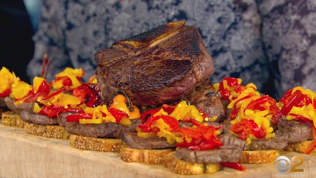 Grilled-Filet-Mignon-Herb-Crostinis 