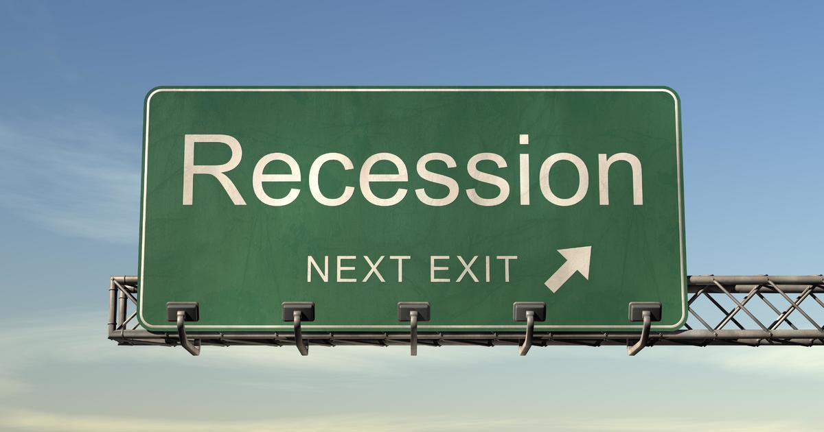 U.S. likely to enter a recession within 12 months, economists say CBS