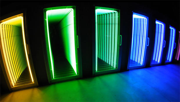 ivan-navarro-neon-artwork-threshold-2009-620.jpg 