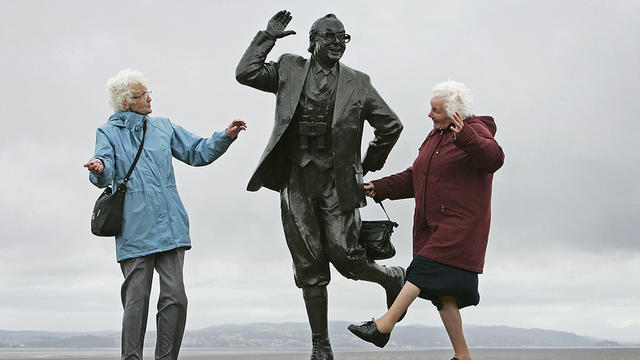 happy-old-people-dancing.jpg 