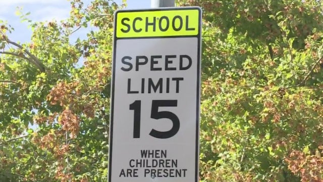 15-mph-speed-limit-signs.jpg 