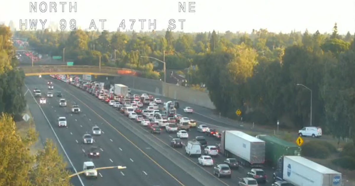 Traffic Heavy Into Sacramento After Crash On NB Highway 99 - CBS Sacramento