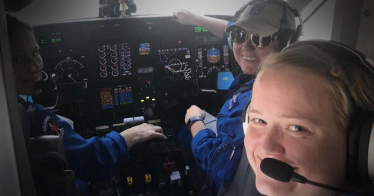 Meet NOAA's first all-female hurricane hunting crew - CBS News