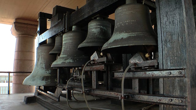 Mpls-tower-bells.jpg 