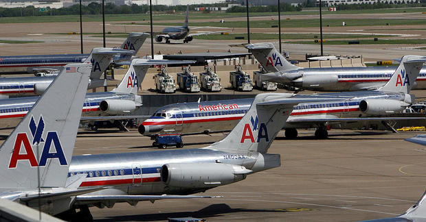 American Airlines Cancels Another 900 Flights 