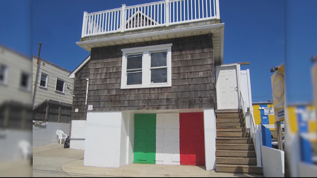 12VO_JERSEY-SHORE-HOUSE-RENTAL_frame_0.png 