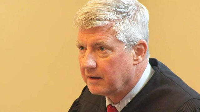 judge1.jpg 