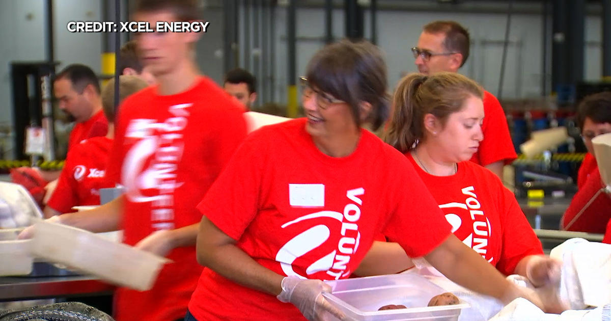 'It Means The World' Hundreds Give Back During Xcel Energy Day Of