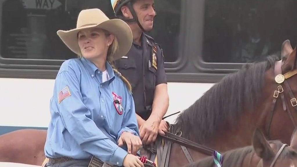 Veterans Ride On Horseback Through NYC To Support Suicide Awareness ...