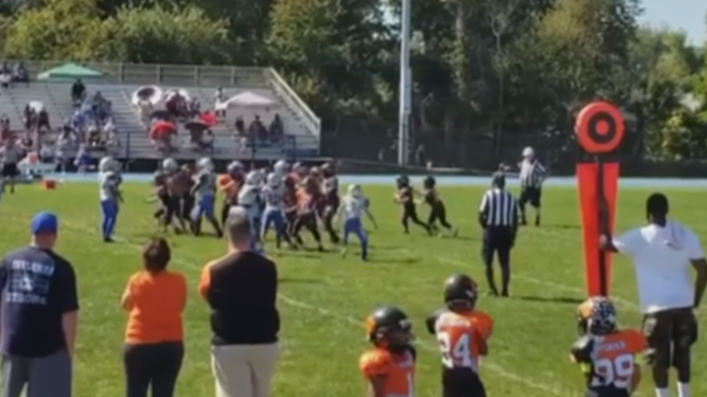 16VO_KID-SCORES-TOUCHDOWN.transfer_frame_161.png 