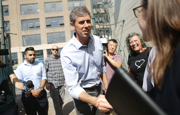 Presidential Candidate Beto O'Rourke Visits Los Angeles' Skid Row 