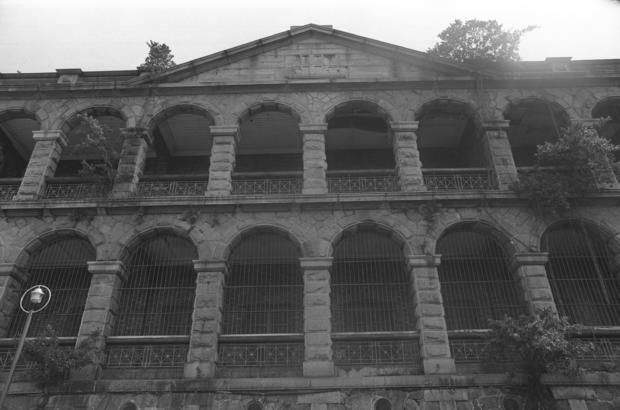 The old Mental Hospital in High Street, Western District. The hospital was constructed in 1889 and abandoned since 1961. 18AUG78 
