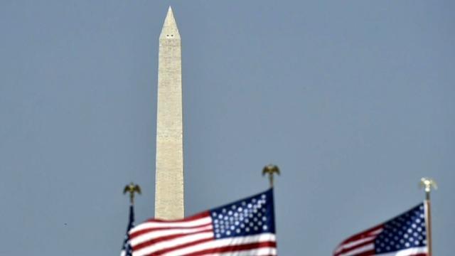 cbsn-fusion-elevator-briefly-breaks-down-at-washington-monument-days-after-reopening-thumbnail-351938-640x360.jpg 