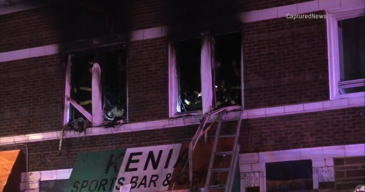 2 Firefighters Injured After Running Low On Air While Battling ...