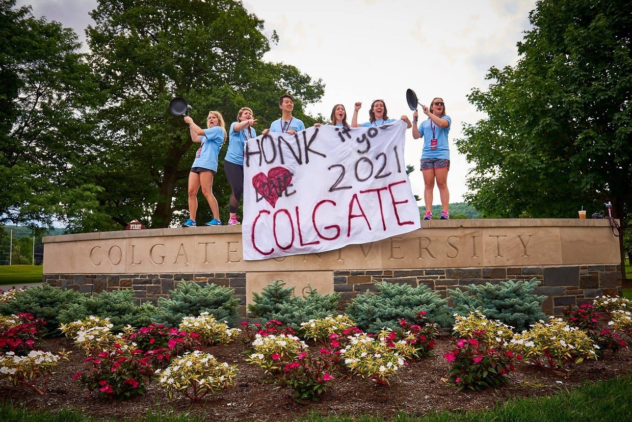 colgate-facebook.jpg 