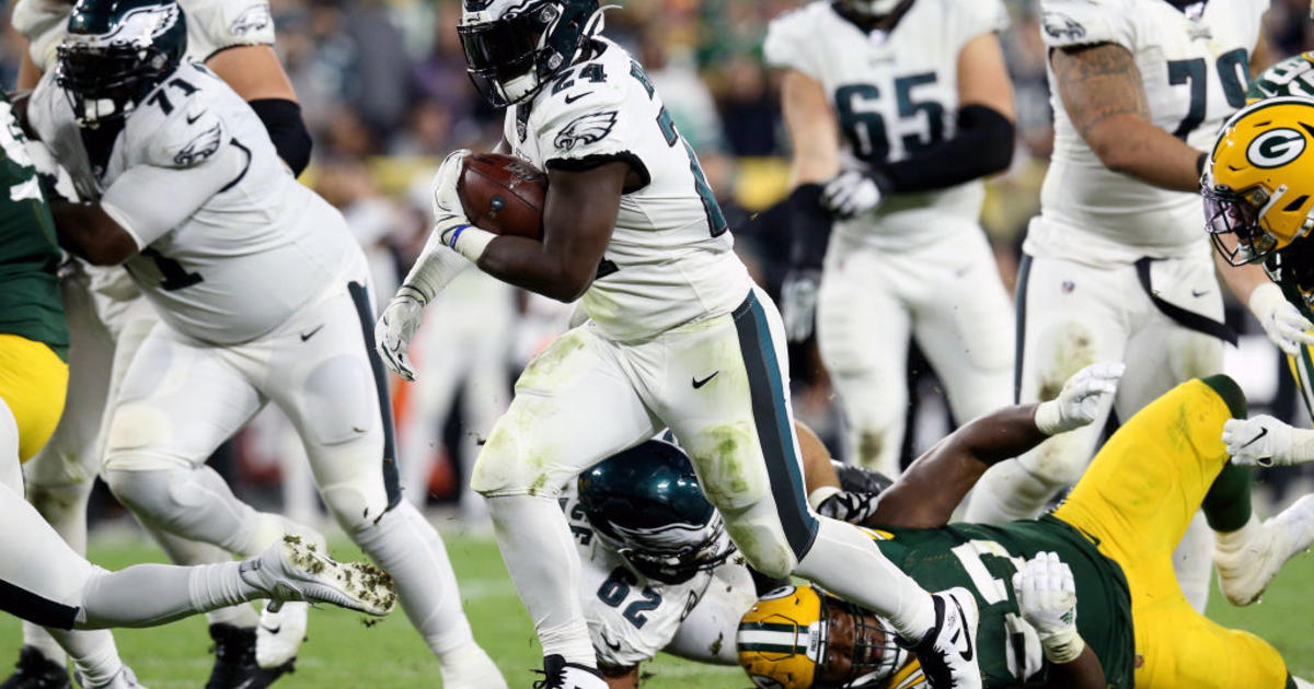 Pictures of Philadelphia Eagles' 34-27 victory over Green Bay Packers —  NFL, Week 4