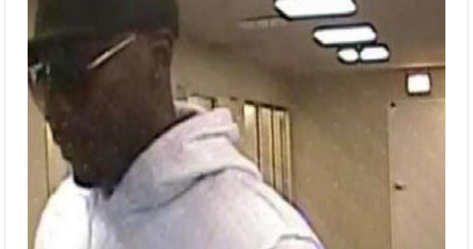 FBI Searching For Man Accused Of Robbing Bank In Berwyn - CBS Chicago