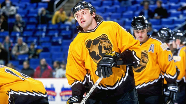 Anyone know where I can find an XL Patrice Bergeron Bruins 'Pooh Bear'  Jersey? (Sorry best pic I could find) : r/hockeyjerseys
