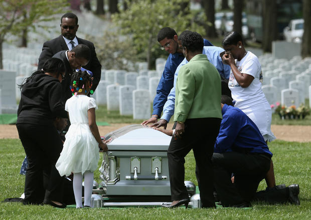 Sailor Killed In Shooting At Naval Station Norfolk Buried At Arlington Cemetery 
