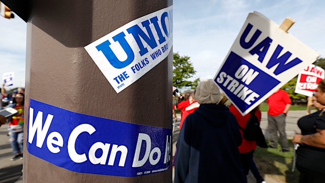 UAW-strike-1171035345.jpg 
